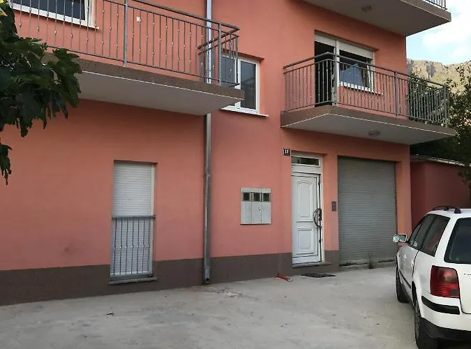 With A Parking Space Podstrana, Split - 15743