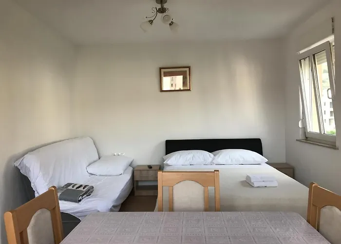 With A Parking Space Podstrana, Split - 15743 شقة