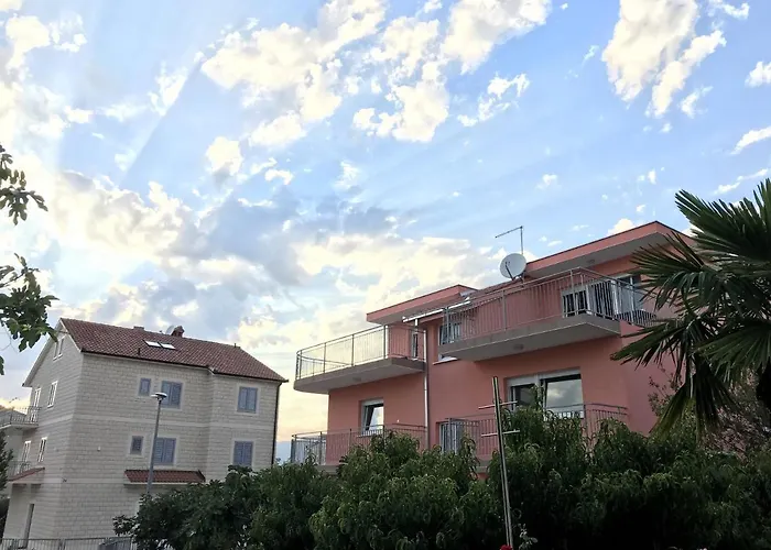 With A Parking Space Podstrana, Split - 15743 بودْسْتغانا