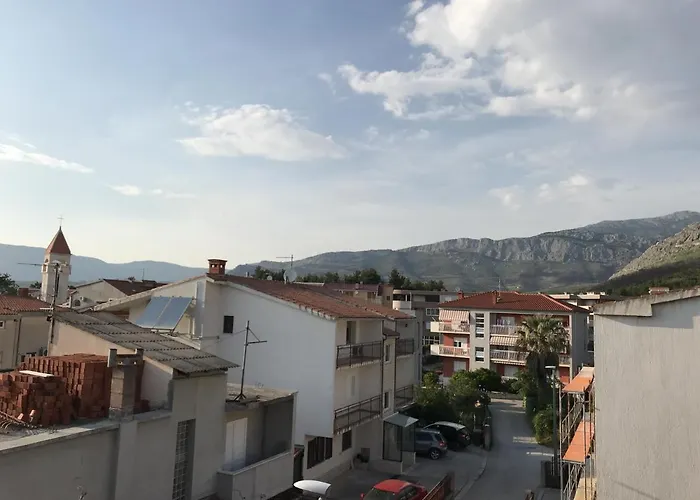 With A Parking Space Podstrana, Split - 15743 شقة